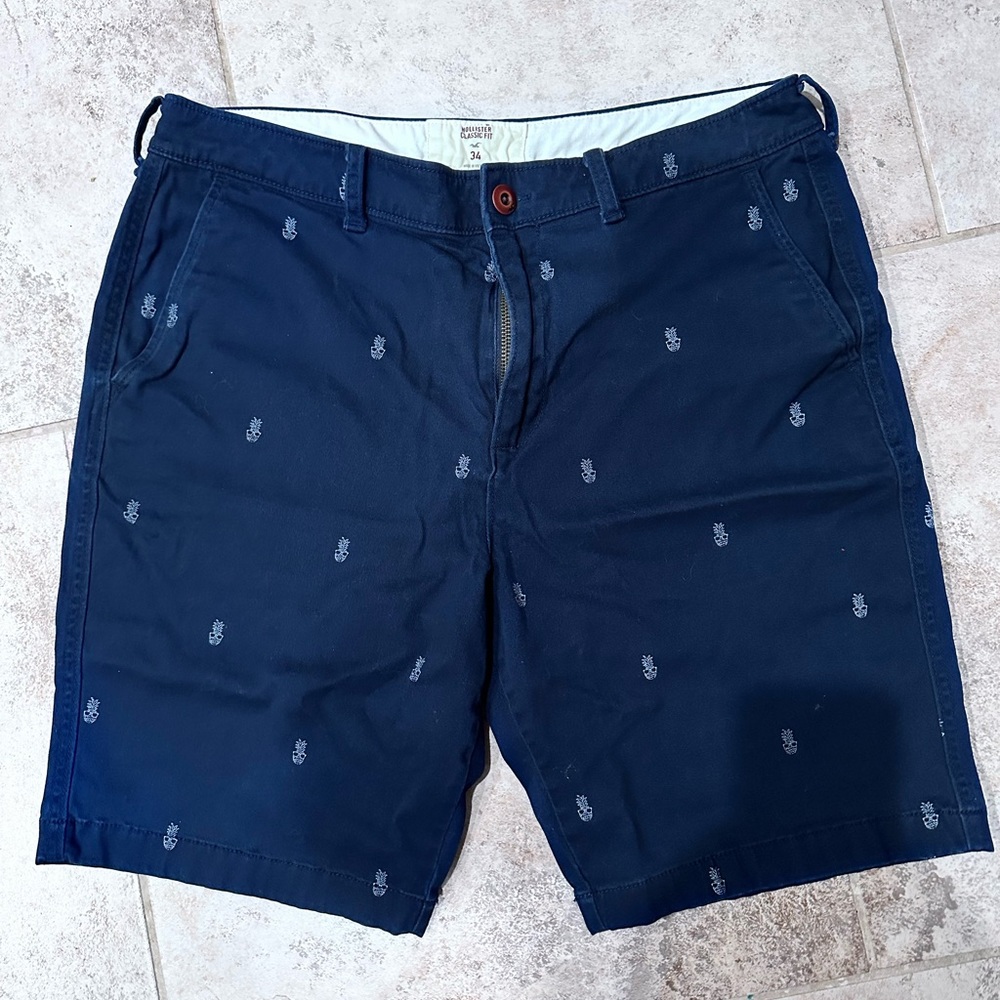 Hollister pineapple shorts 34 w